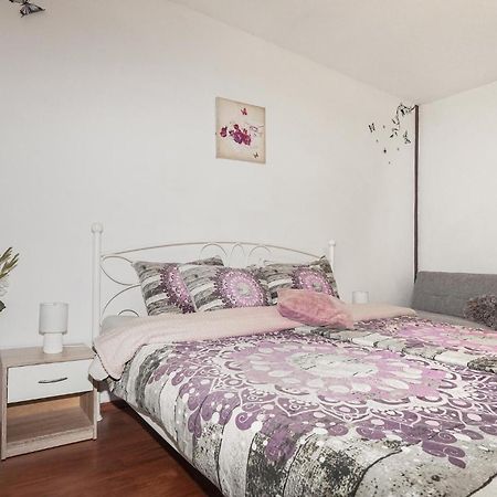 Awesome Apartment In Lovran With House Sea View Екстериор снимка